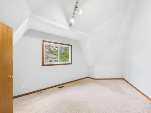 Bedroom - 1636 Larchmont Rd, Davis, IL 61019 photo 1 of 5