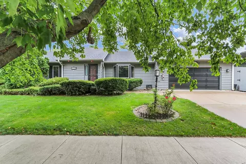 3501 Roxford Dr, Champaign, IL 61822