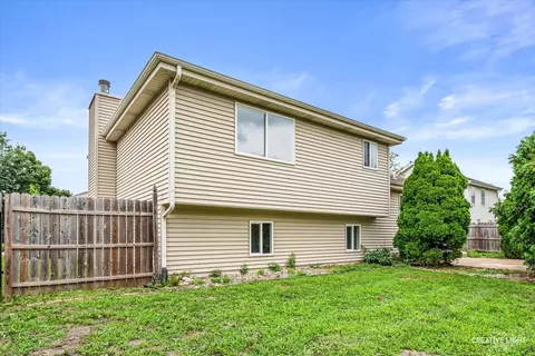 Exterior - 1702 Pebble Beach Dr, Plainfield, IL 60586 photo 4 of 4