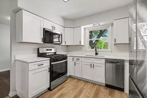 Kitchen - 753 Westgate Dr, Aurora, IL 60506 photo 2 of 2