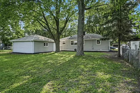 Exterior - 753 Westgate Dr, Aurora, IL 60506 photo 3 of 4