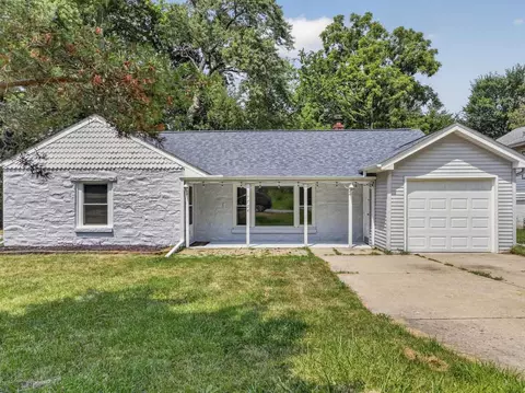 7724 Deep Spring Rd, Wonder Lake, IL 60097