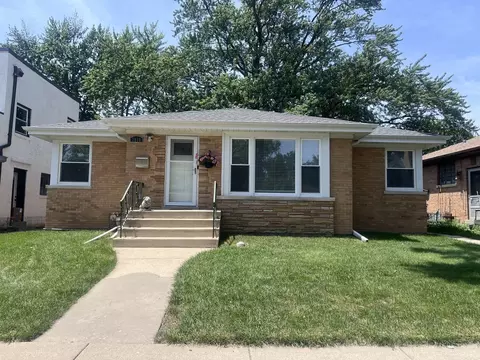 7918 Kolmar Ave, Skokie, IL 60076