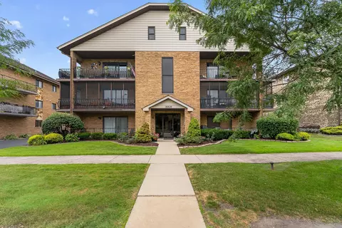 16820 81st Ave #1N, Tinley Park, IL 60477