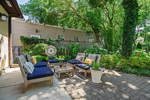 Undisclosed, River Forest, IL 60305 photo 39