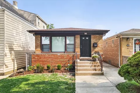 4840 W Gunnison St, Chicago, IL 60630