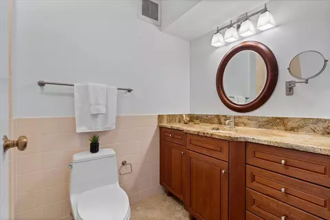 Bath - 400 E Ohio St #2003, Chicago, IL 60611 photo 1 of 5