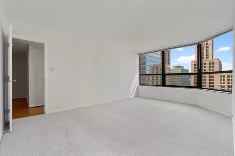 Bedroom - 400 E Ohio St #2003, Chicago, IL 60611 photo 1 of 8