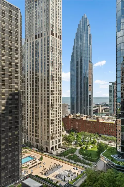 View/Area - 400 E Ohio St #2003, Chicago, IL 60611 photo 1 of 6