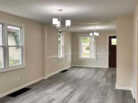 Living - 108 18th Ave, Naplate, IL 61350 photo 2 of 2