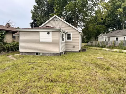 Exterior - 108 18th Ave, Naplate, IL 61350 photo 3 of 5