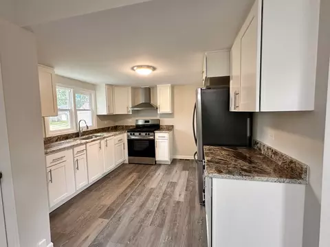 Kitchen - 108 18th Ave, Naplate, IL 61350 photo 1 of 4