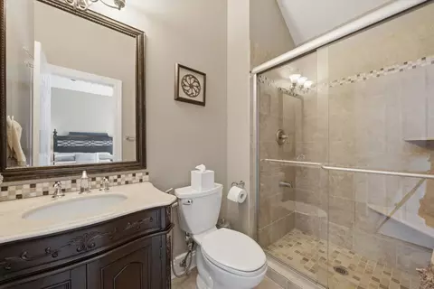 Bath - 1108 Chadwick Ct, Aurora, IL 60502 photo 3 of 5