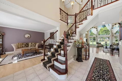 Entry Way - 1108 Chadwick Ct, Aurora, IL 60502 photo 1 of 2
