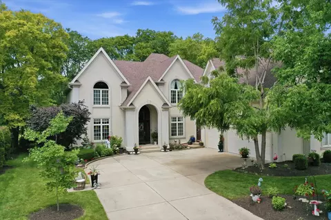 Exterior - 1108 Chadwick Ct, Aurora, IL 60502 photo 3 of 6