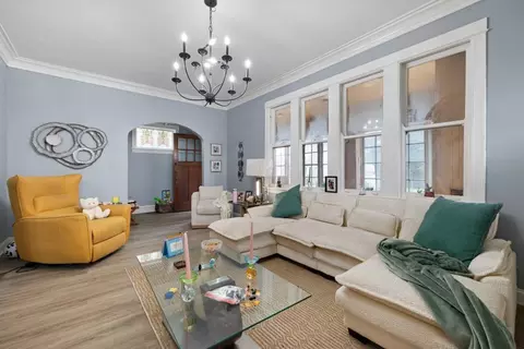 Living - 11548 S Normal Ave, Chicago, IL 60628 photo 4 of 4