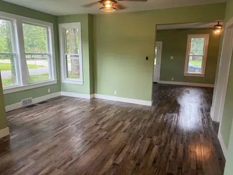 Living - 175 E Union St, Seneca, IL 61360 photo 4 of 5