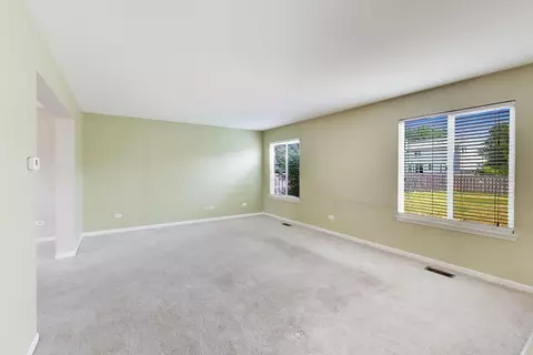 Living - 6820 Ayre Dr, Mchenry, IL 60050 photo 5 of 8