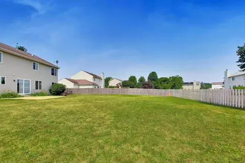 Exterior - 6820 Ayre Dr, Mchenry, IL 60050 photo 8 of 8