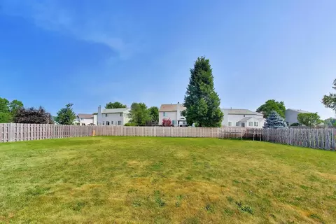 Exterior - 6820 Ayre Dr, Mchenry, IL 60050 photo 6 of 8