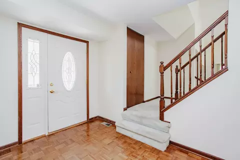 Entry Way - 358 E Beech Dr, Schaumburg, IL 60193 photo 1 of 1