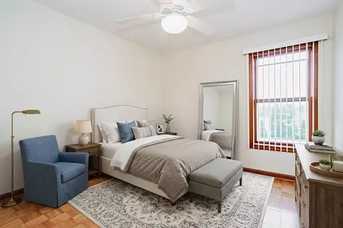 Bedroom - 358 E Beech Dr, Schaumburg, IL 60193 photo 2 of 4