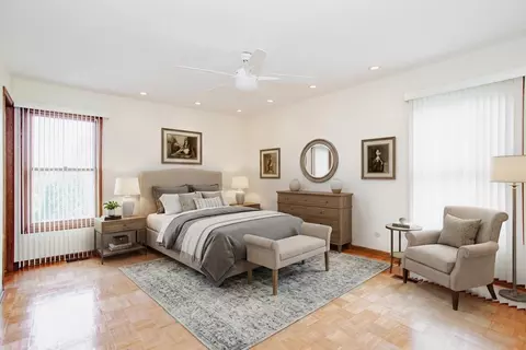 Bedroom - 358 E Beech Dr, Schaumburg, IL 60193 photo 1 of 4