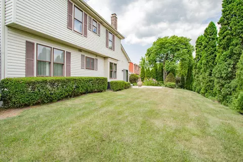 Exterior - 358 E Beech Dr, Schaumburg, IL 60193 photo 3 of 3