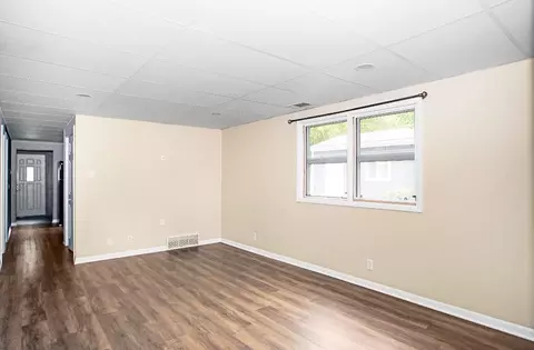 Living - 4919 Parkview Dr, Mccullom Lake, IL 60050 photo 2 of 3