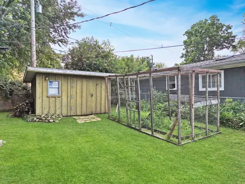 Exterior - 4919 Parkview Dr, Mccullom Lake, IL 60050 photo 4 of 4