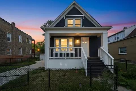 8942 S Aberdeen St, Chicago, IL 60620