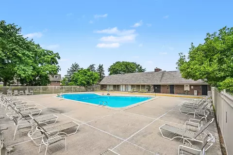 Exterior - 108 E Bailey Rd #B, Naperville, IL 60565 photo 2 of 2