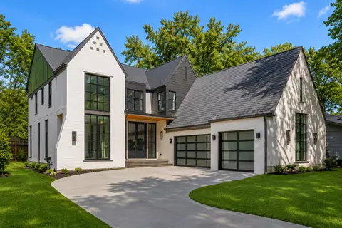 315 Redbud Dr, Naperville, IL 60540