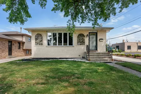 11033 Parkside Ave, Chicago Ridge, IL 60415