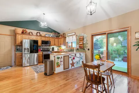 Kitchen - 8404 Squirrel Dr, Spring Grove, IL 60081 photo 1 of 6