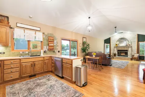 Kitchen - 8404 Squirrel Dr, Spring Grove, IL 60081 photo 6 of 6