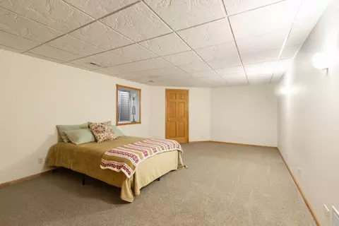 Bedroom - 8404 Squirrel Dr, Spring Grove, IL 60081 photo 3 of 3