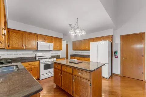 Kitchen - 5037 W Herbert Ct, Monee, IL 60449 photo 1 of 4
