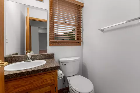 Bath - 5037 W Herbert Ct, Monee, IL 60449 photo 1 of 5