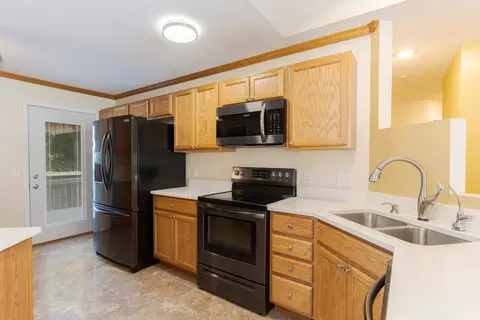 Kitchen - 2516 Timber View Dr, Bloomington, IL 61701 photo 1 of 4
