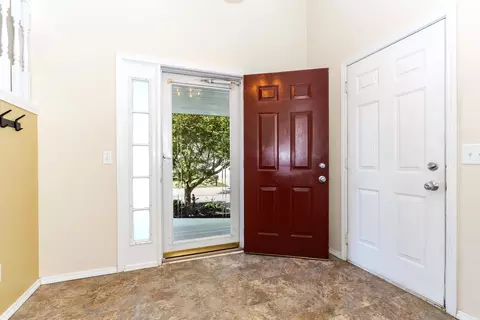 Entry Way - 2516 Timber View Dr, Bloomington, IL 61701 photo 1 of 4
