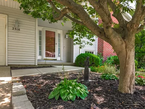 Exterior - 2516 Timber View Dr, Bloomington, IL 61701 photo 5 of 16