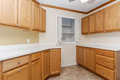 Kitchen - 2516 Timber View Dr, Bloomington, IL 61701 photo 3 of 4