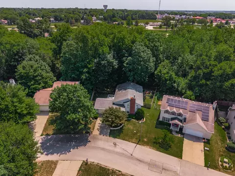 View/Area - 2516 Timber View Dr, Bloomington, IL 61701 photo 3 of 4