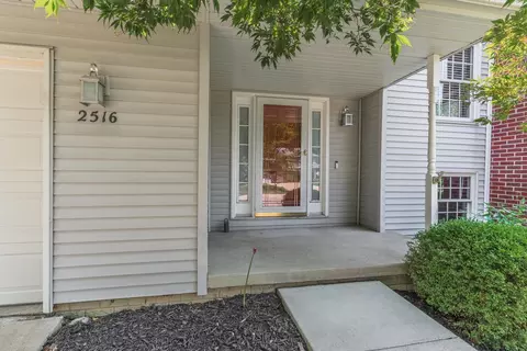 Exterior - 2516 Timber View Dr, Bloomington, IL 61701 photo 1 of 16