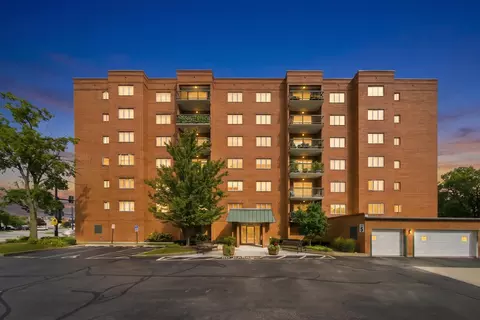 Exterior - 545 S River Rd #505, Des Plaines, IL 60016 photo 5 of 6