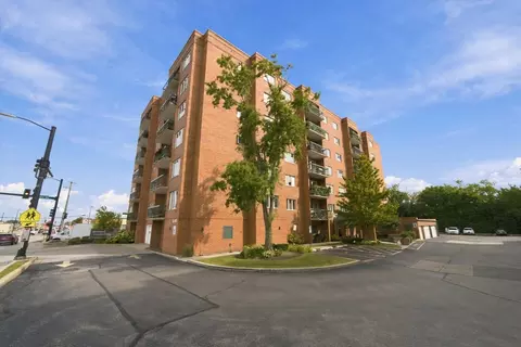 Exterior - 545 S River Rd #505, Des Plaines, IL 60016 photo 6 of 6