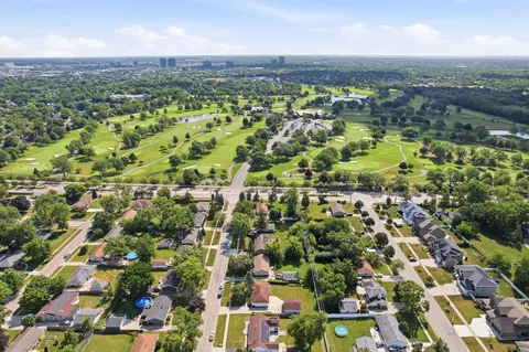 View/Area - 75 Maricopa Ln, Hoffman Estates, IL 60169 photo 5 of 7