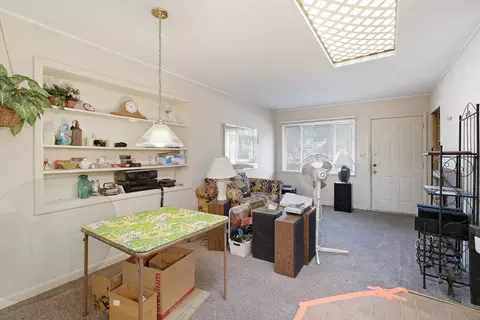 Living - 75 Maricopa Ln, Hoffman Estates, IL 60169 photo 1 of 2