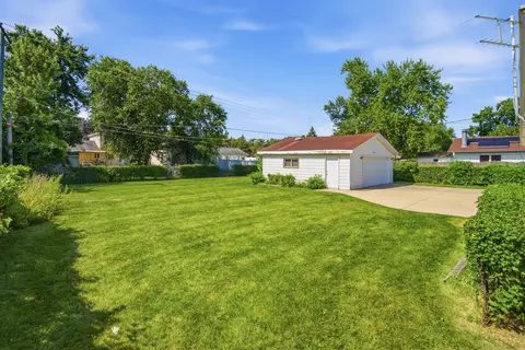 Exterior - 75 Maricopa Ln, Hoffman Estates, IL 60169 photo 4 of 5